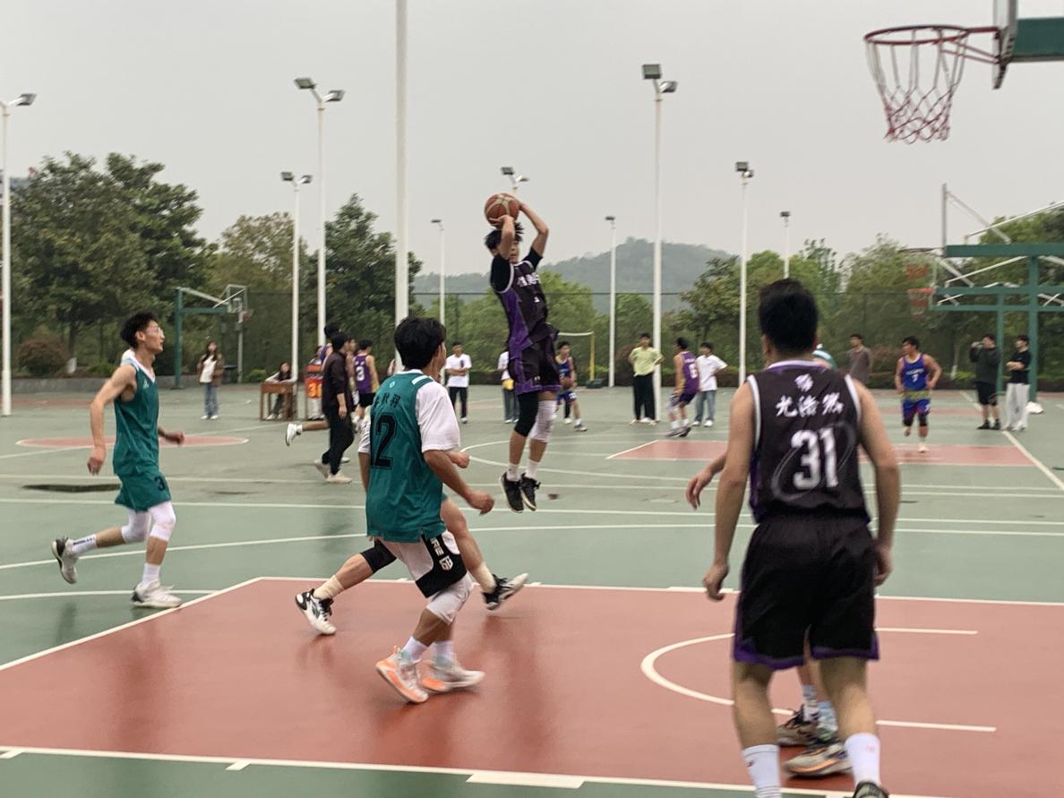 关于球员个人能力在职业篮球比赛中得到充分展现的信息